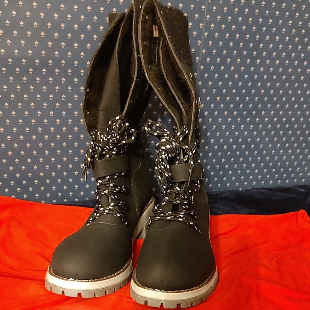 Women's Black Boots